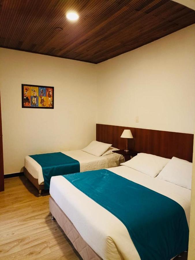 Hotel Plaza Mayor Дуитама Стая снимка