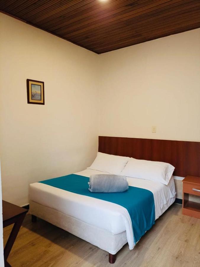 Hotel Plaza Mayor Дуитама Стая снимка