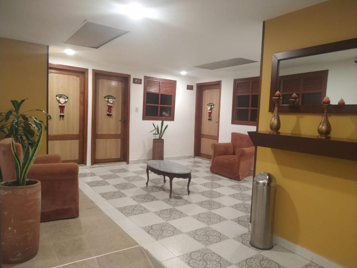 Hotel Plaza Mayor Дуитама Екстериор снимка