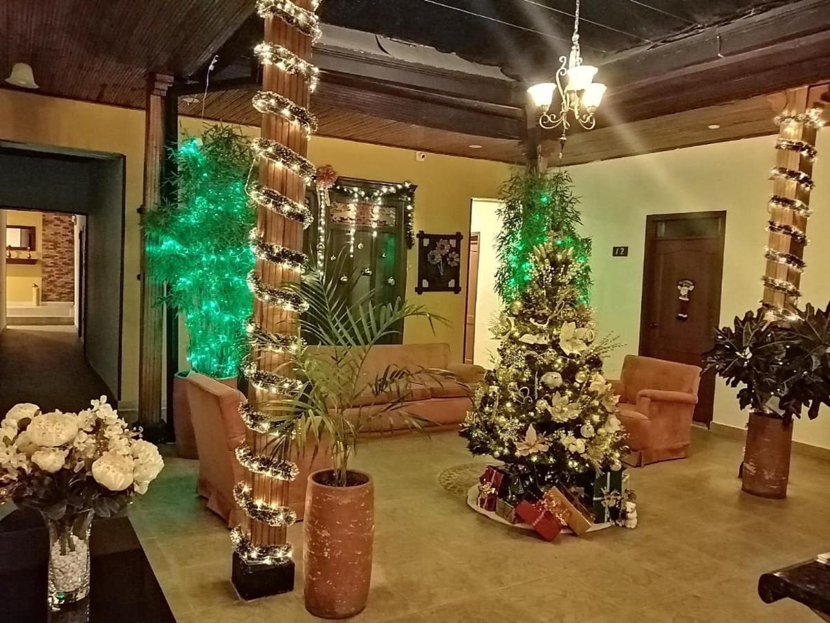 Hotel Plaza Mayor Дуитама Екстериор снимка